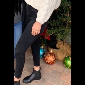 American Eagle Super High Rise Jegging- Black